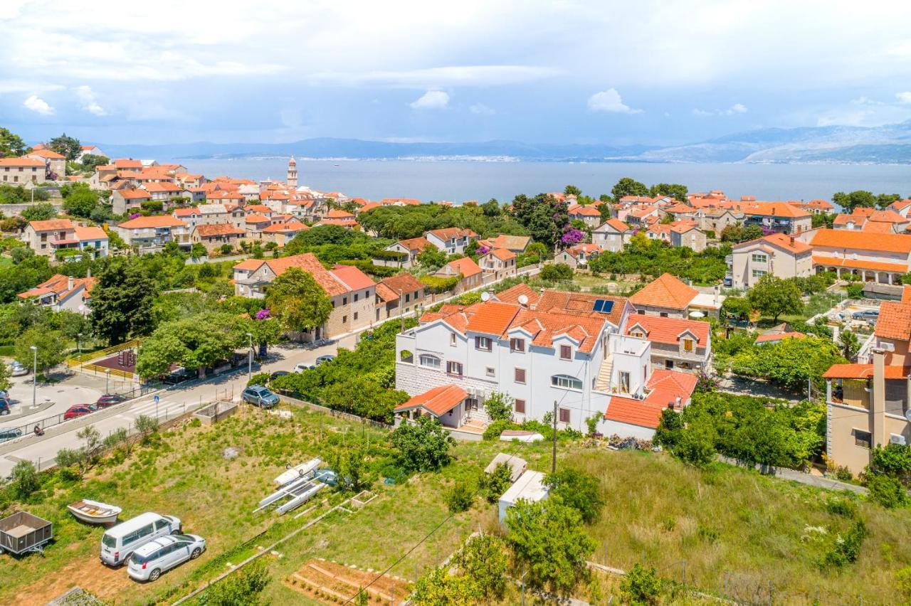 Villa Dinka Sutivan Ngoại thất bức ảnh
