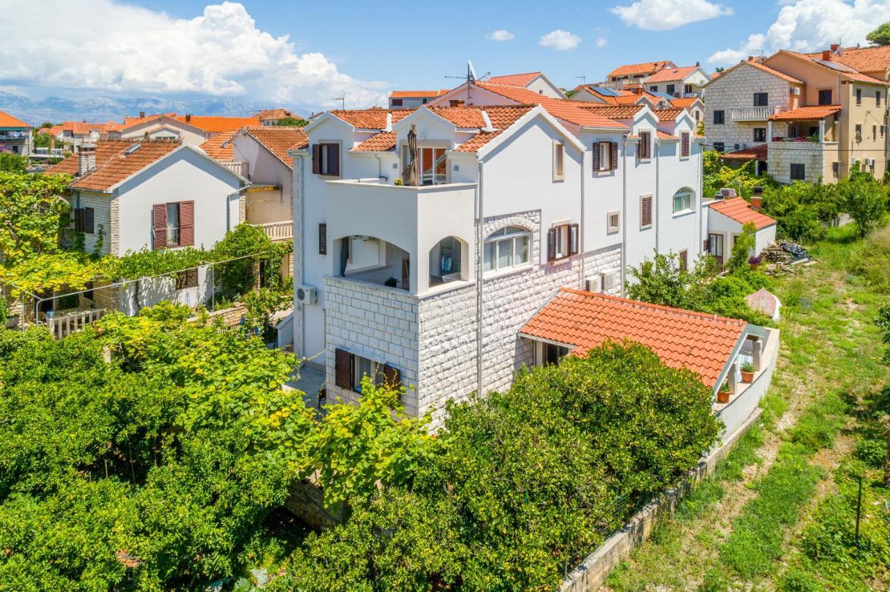 Villa Dinka Sutivan Ngoại thất bức ảnh