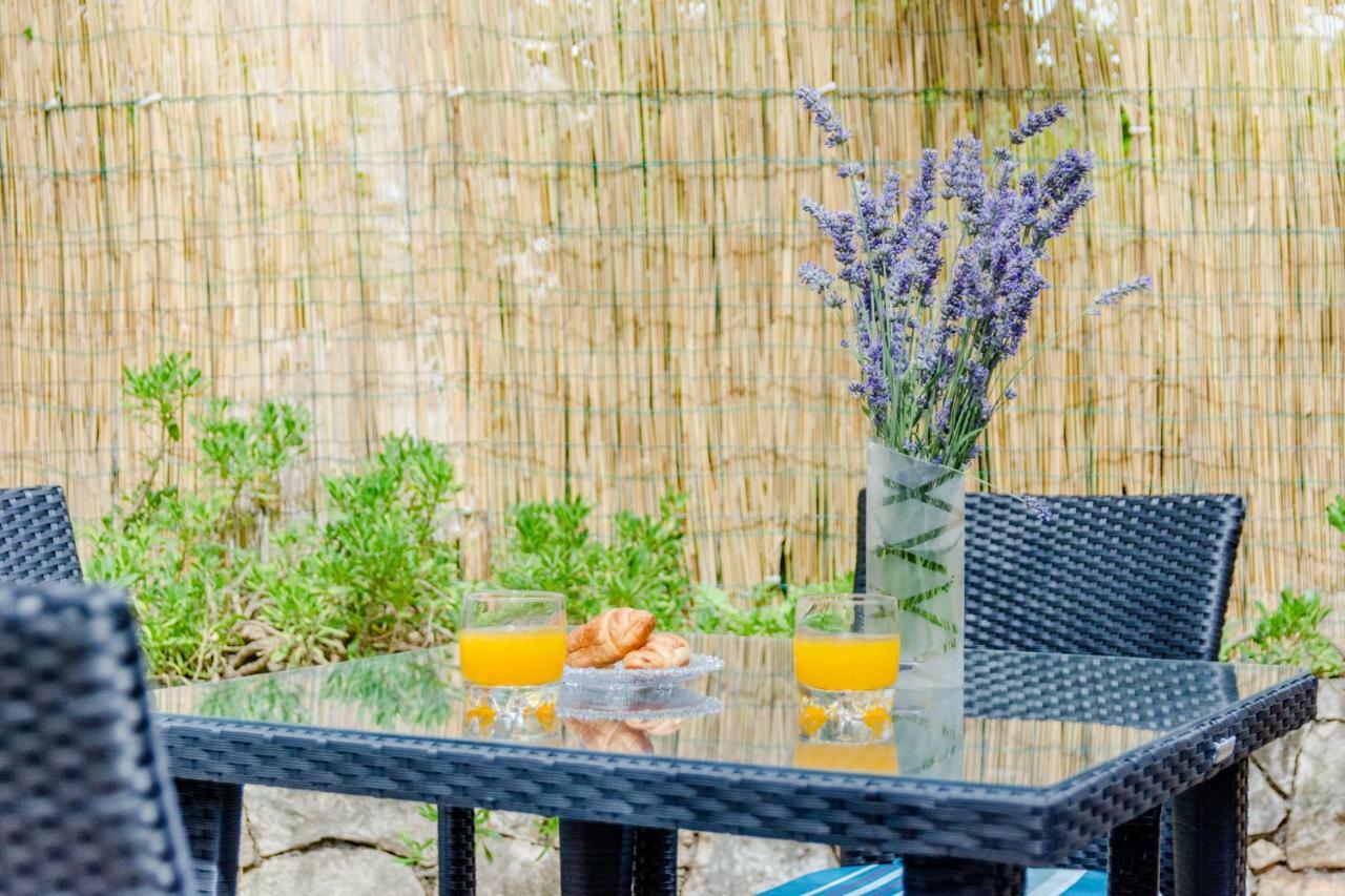 Villa Dinka Sutivan Ngoại thất bức ảnh
