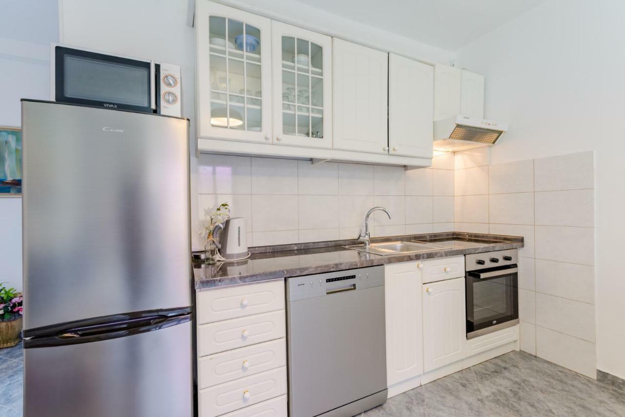 Villa Dinka Sutivan Ngoại thất bức ảnh