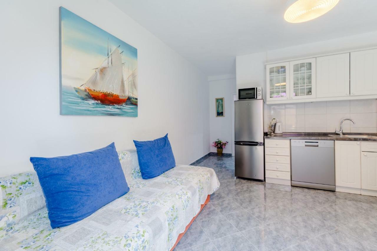 Villa Dinka Sutivan Ngoại thất bức ảnh