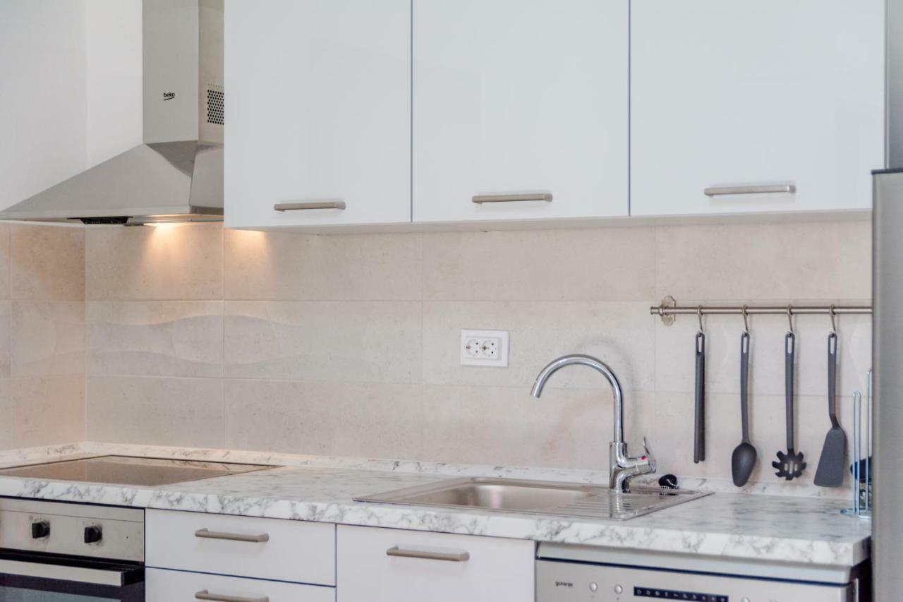 Villa Dinka Sutivan Ngoại thất bức ảnh